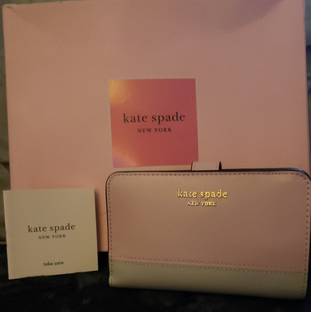 Kate Spade Compact Wallet - Picture 2 of 3